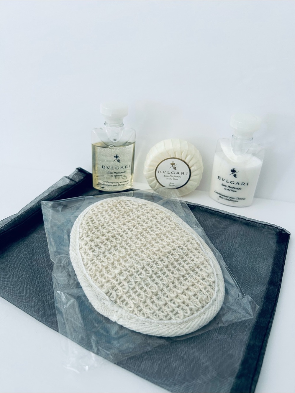 BULGARI TRAVEL SHOWER SET-SHAMPOO CONDITIONER, SOAP & LOOFAH